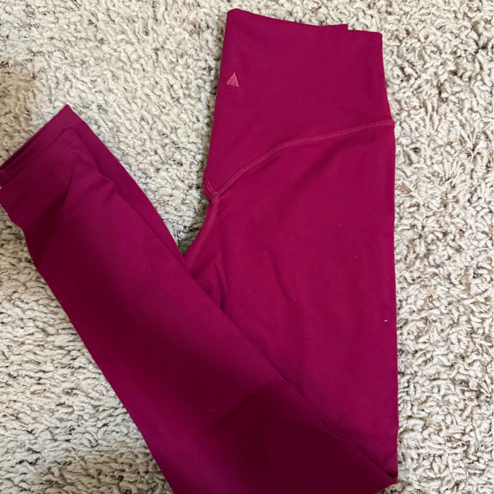 Women's Vitality Magenta Leggings